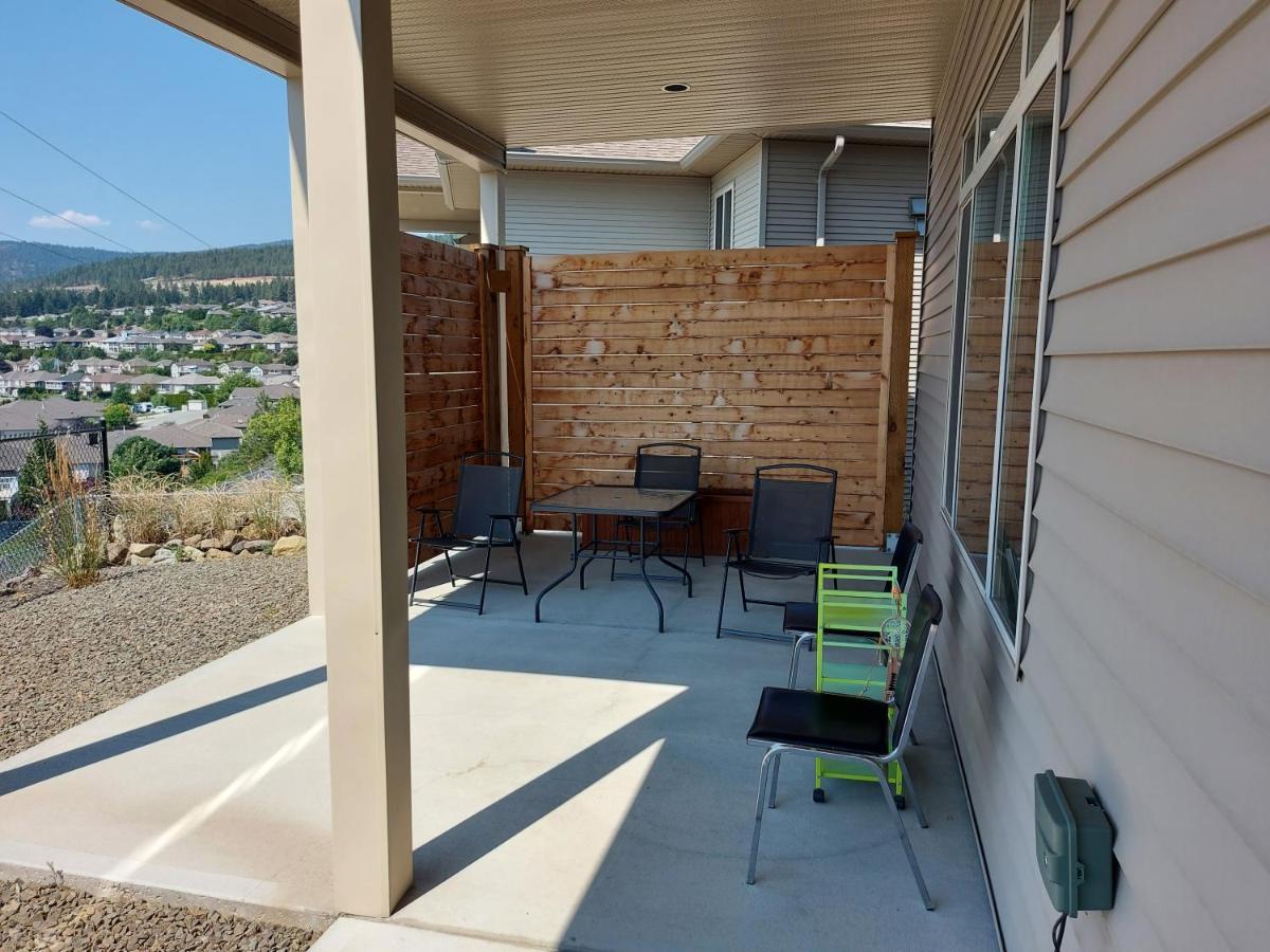 Peaceful And Spacious Lake View West Kelowna Esterno foto
