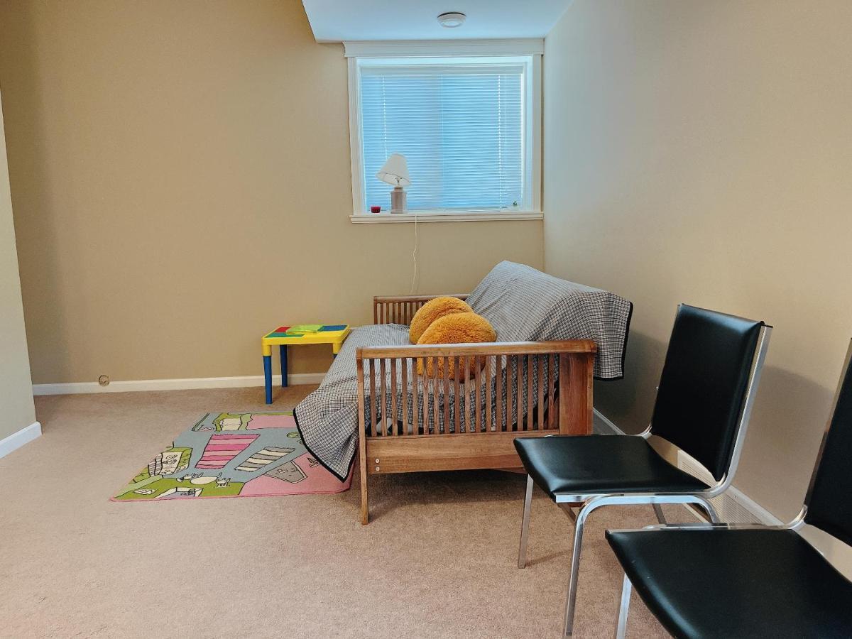 Peaceful And Spacious Lake View West Kelowna Esterno foto